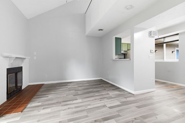 195 Lake Street, Unit 11 11, Weymouth, MA 02189