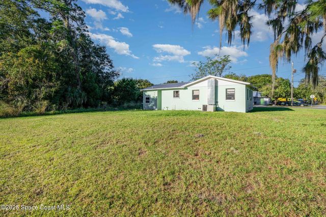 2627 Myrtle Avenue, Mims, FL 32754