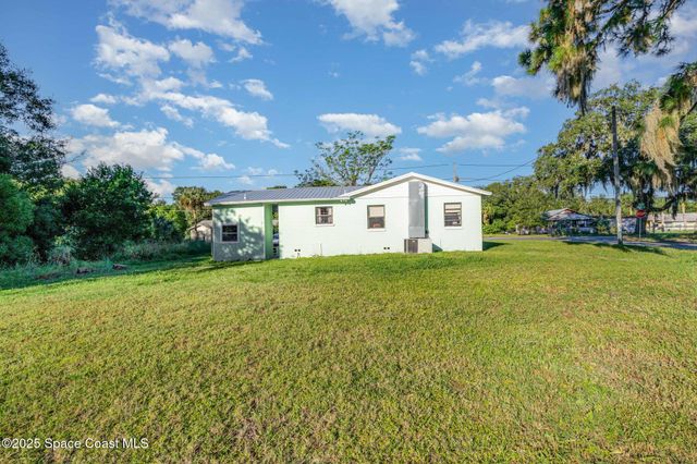 2627 Myrtle Avenue, Mims, FL 32754