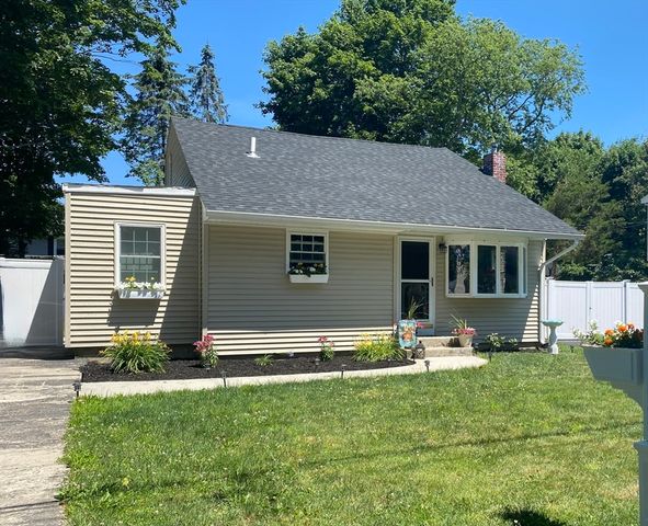 54 Wilbur St, Raynham, MA 02767