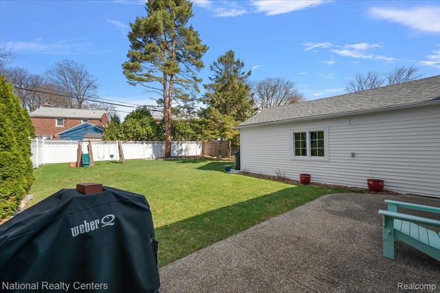 2958 Woodslee Drive, Royal Oak, MI 48073