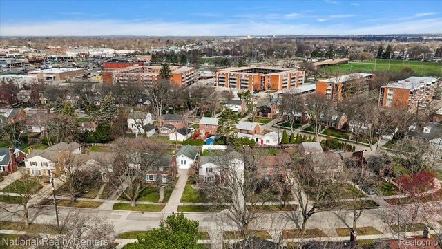 2958 Woodslee Drive, Royal Oak, MI 48073