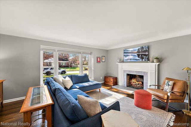 2958 Woodslee Drive, Royal Oak, MI 48073