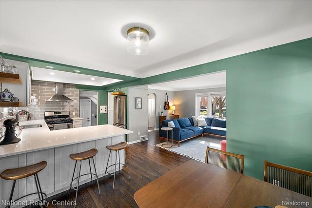 2958 Woodslee Drive, Royal Oak, MI 48073