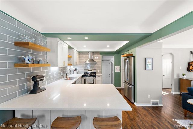 2958 Woodslee Drive, Royal Oak, MI 48073