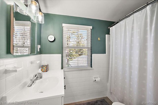2958 Woodslee Drive, Royal Oak, MI 48073