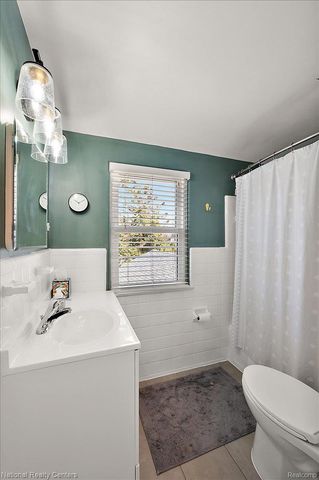 2958 Woodslee Drive, Royal Oak, MI 48073