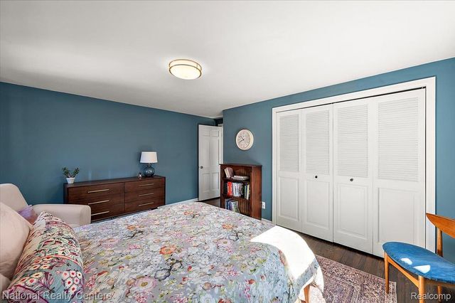 2958 Woodslee Drive, Royal Oak, MI 48073