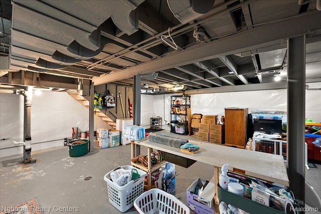 2958 Woodslee Drive, Royal Oak, MI 48073