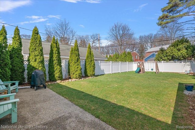 2958 Woodslee Drive, Royal Oak, MI 48073
