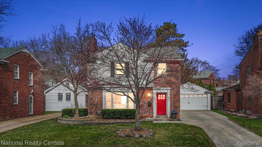 2958 Woodslee Drive, Royal Oak, MI 48073