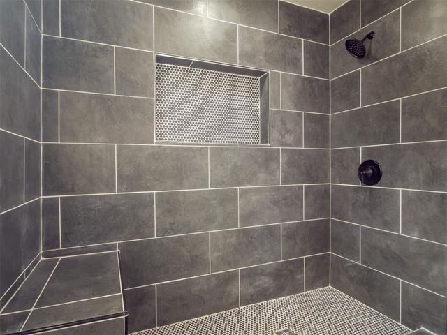 705 E Springer Avenue, Guthrie, OK 73044