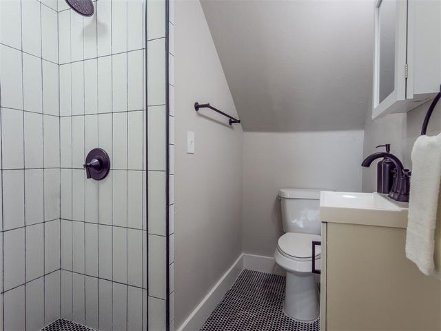 705 E Springer Avenue, Guthrie, OK 73044