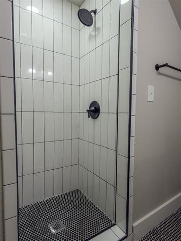 705 E Springer Avenue, Guthrie, OK 73044