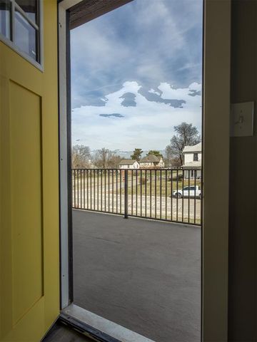 705 E Springer Avenue, Guthrie, OK 73044