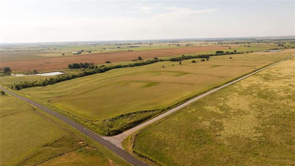 2797 N county street Road, Chickasha, OK 73018