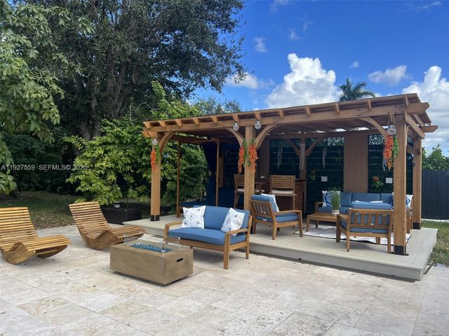 19051 SW 272nd St, Homestead, FL 33031