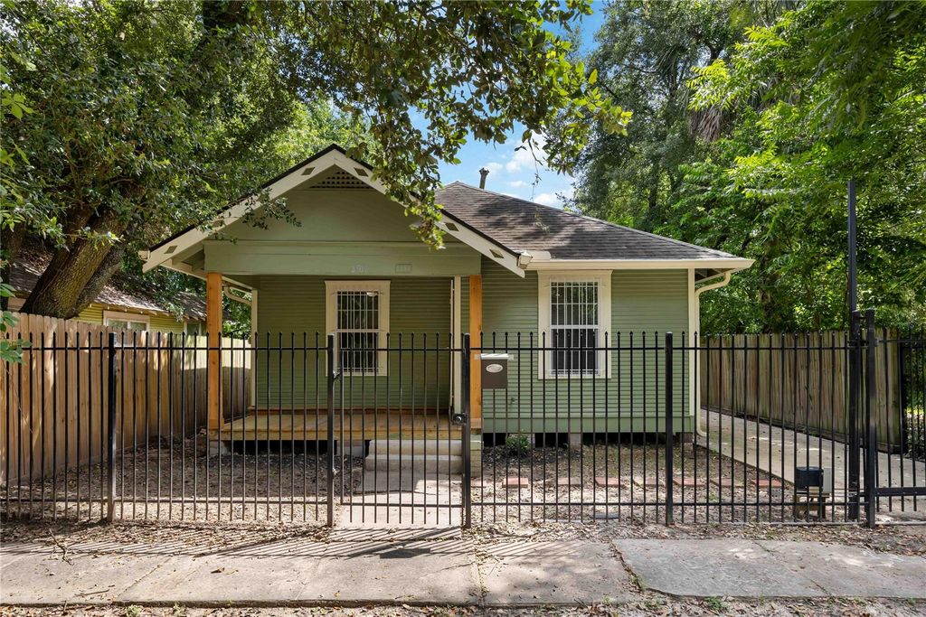 2814 Francis Street, Houston, TX 77004