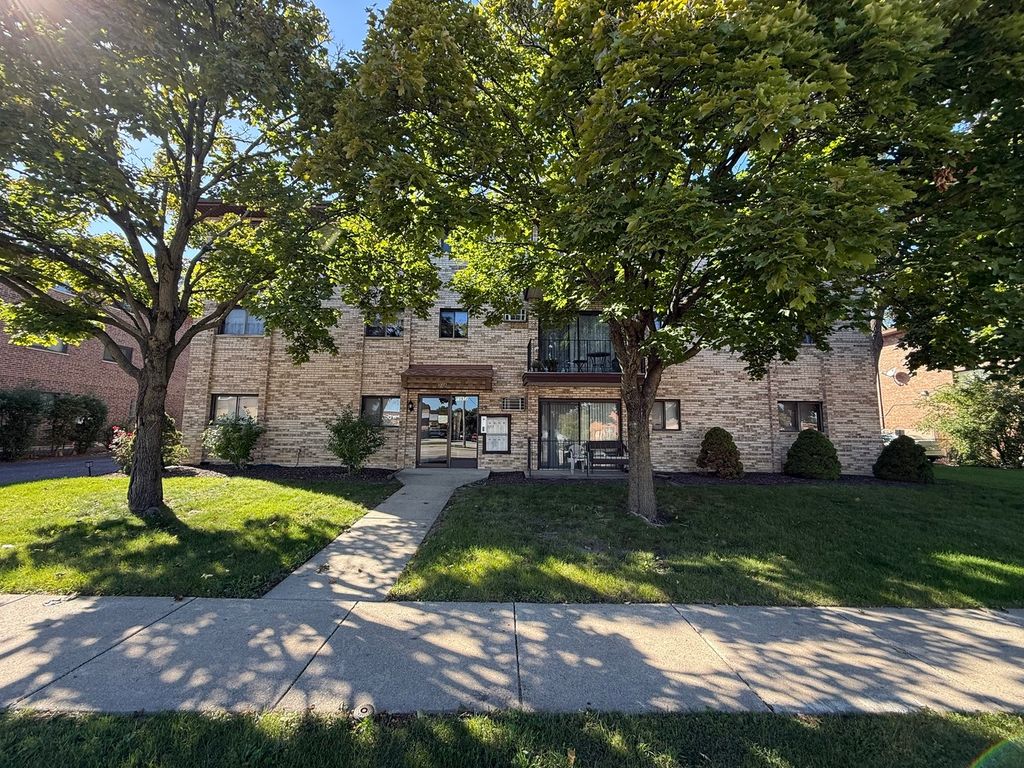 10912 Central Avenue 203, Chicago Ridge, IL 60415 — photo 2