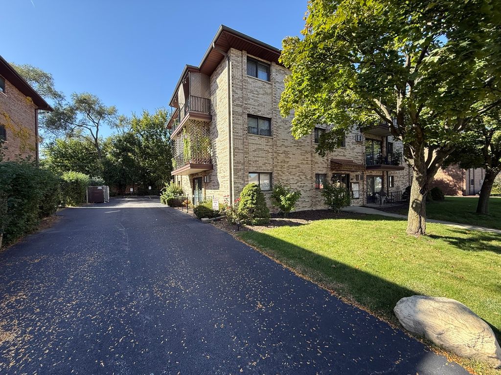 10912 Central Avenue 203, Chicago Ridge, IL 60415 — photo 3
