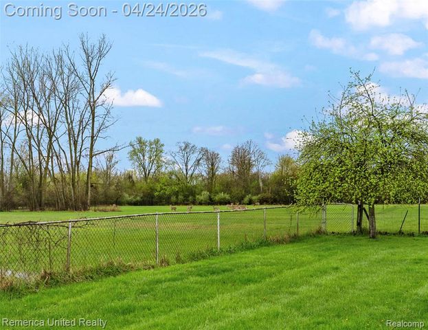 32204 Truman Road, Rockwood, MI 48173