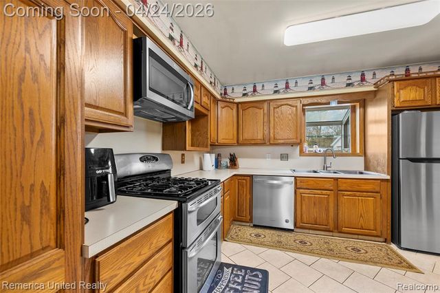 32204 Truman Road, Rockwood, MI 48173