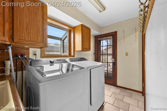 32204 Truman Road, Rockwood, MI 48173