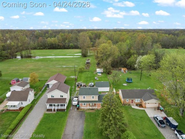32204 Truman Road, Rockwood, MI 48173