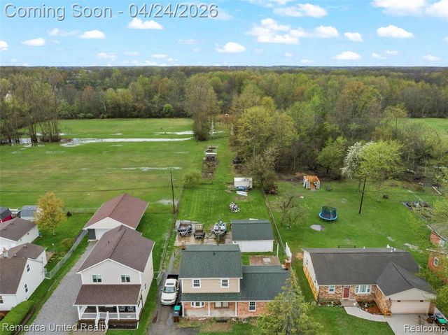 32204 Truman Road, Rockwood, MI 48173