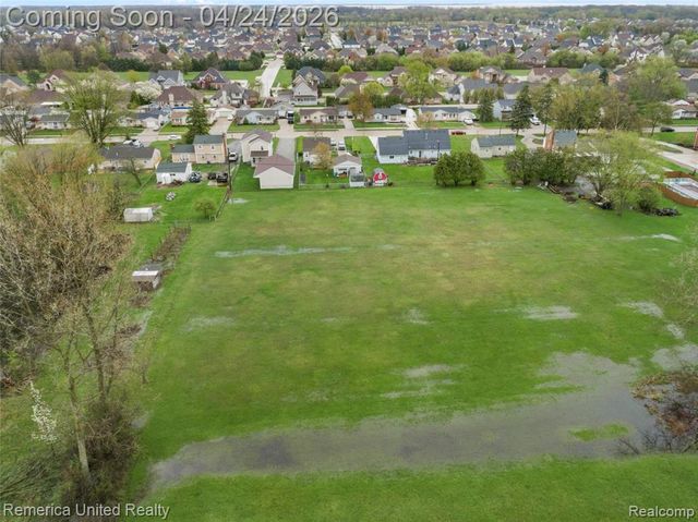 32204 Truman Road, Rockwood, MI 48173