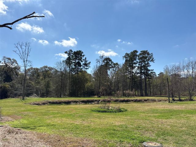 1821 E Beverly Drive, Shepherd, TX 77371