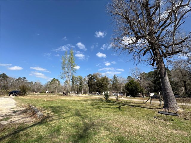 1821 E Beverly Drive, Shepherd, TX 77371