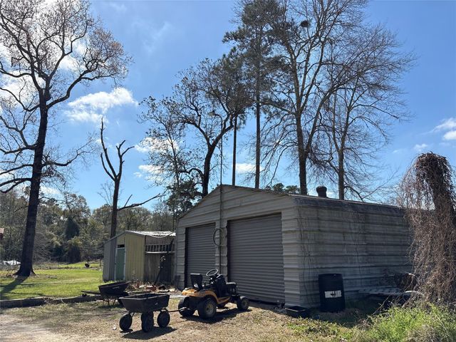 1821 E Beverly Drive, Shepherd, TX 77371