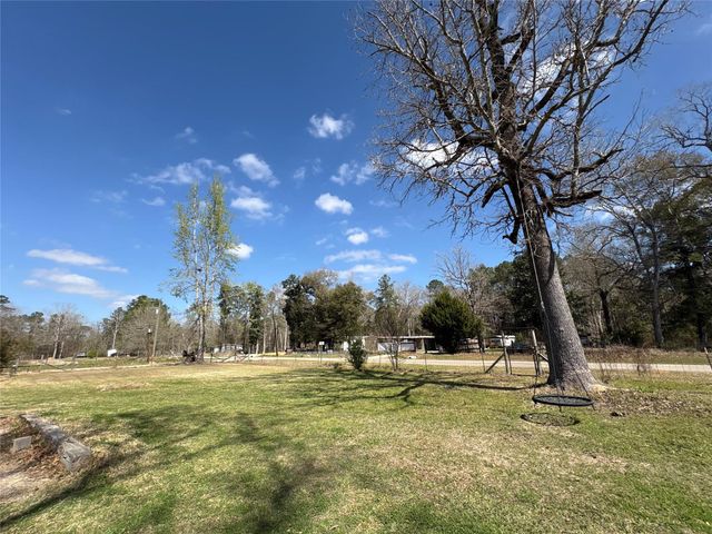 1821 E Beverly Drive, Shepherd, TX 77371