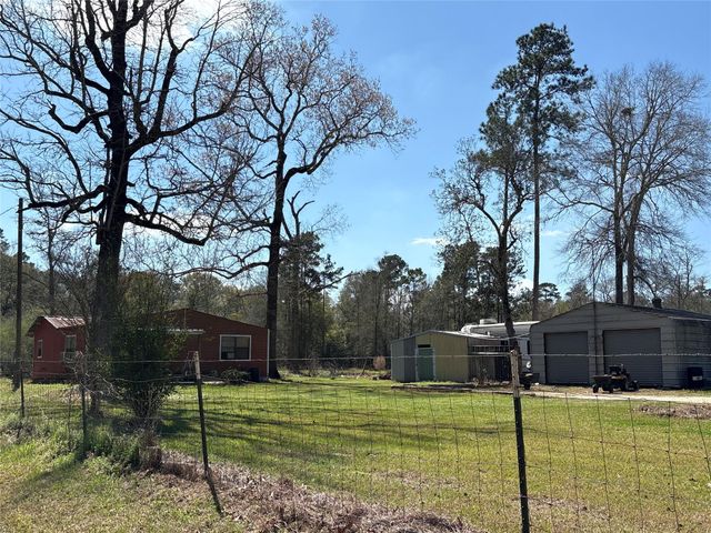 1821 E Beverly Drive, Shepherd, TX 77371