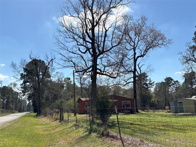 1821 E Beverly Drive, Shepherd, TX 77371