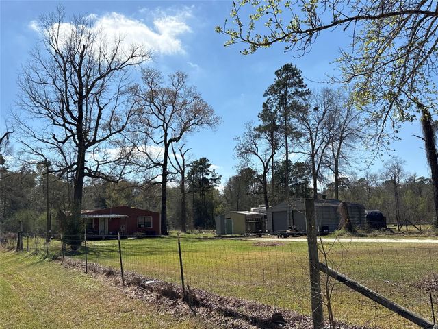 1821 E Beverly Drive, Shepherd, TX 77371