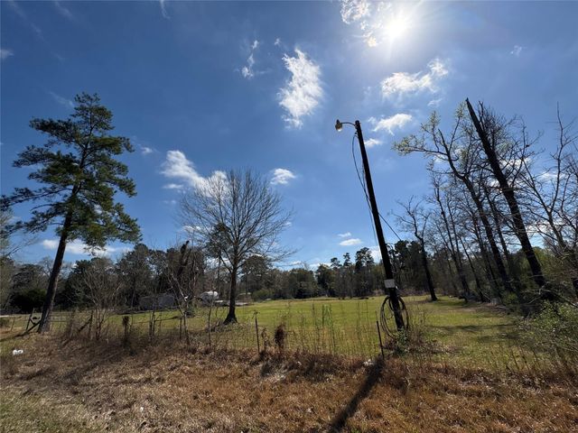 1821 E Beverly Drive, Shepherd, TX 77371