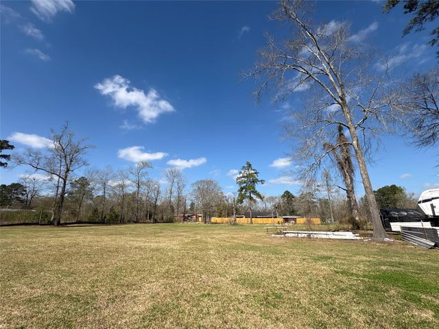 1821 E Beverly Drive, Shepherd, TX 77371