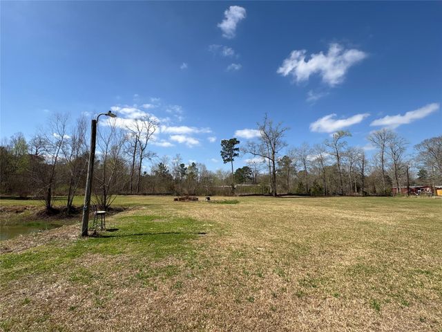 1821 E Beverly Drive, Shepherd, TX 77371