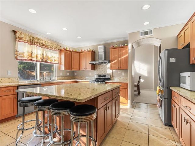41129 Arron Court, Murrieta, CA 92562