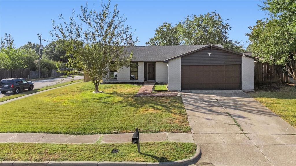 800 Netherland Drive, Arlington, TX 76017 — exterior