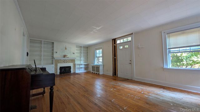 222 Gidney Avenue, Newburgh, NY 12550