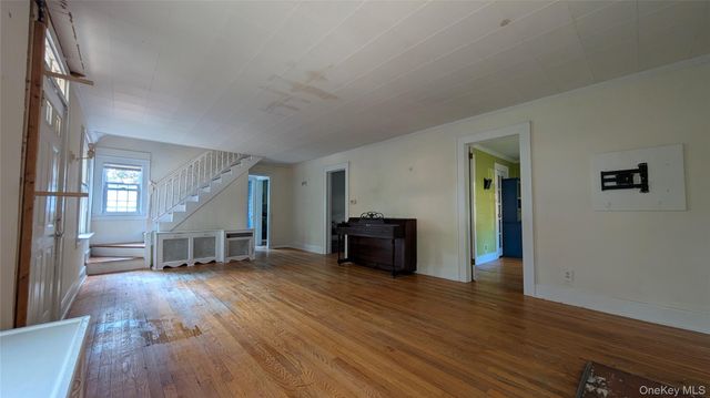 222 Gidney Avenue, Newburgh, NY 12550
