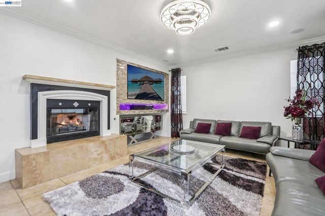 1322 COTTAGE GROVE COURT, Tracy, CA 95377