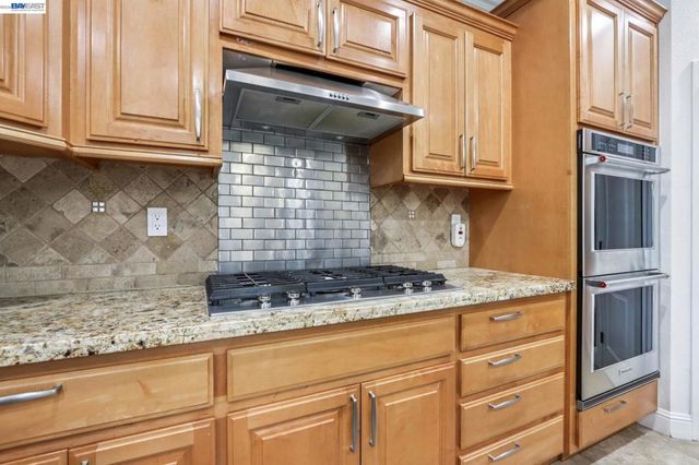 1322 COTTAGE GROVE COURT, Tracy, CA 95377