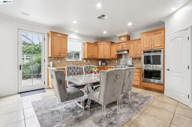 1322 COTTAGE GROVE COURT, Tracy, CA 95377