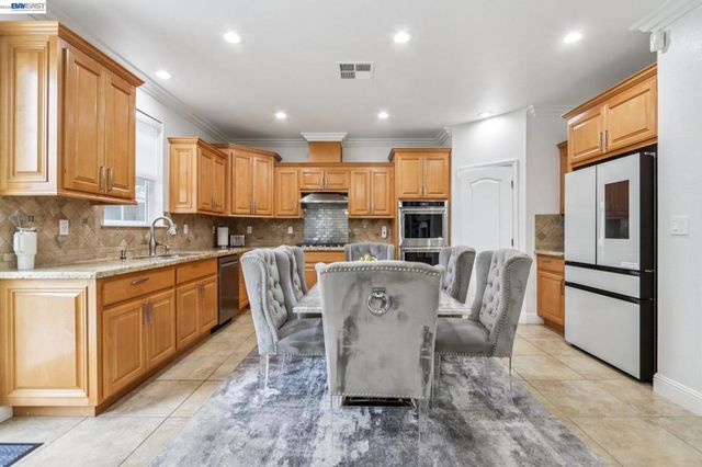 1322 COTTAGE GROVE COURT, Tracy, CA 95377