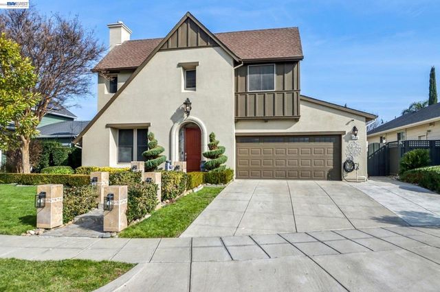 1322 COTTAGE GROVE COURT, Tracy, CA 95377