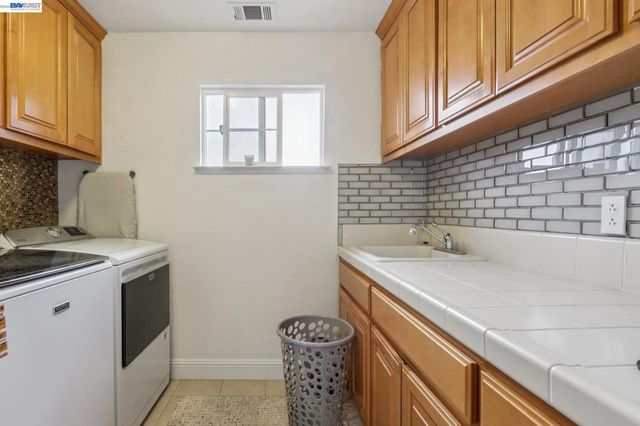 1322 COTTAGE GROVE COURT, Tracy, CA 95377